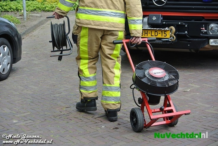 [Foto’s] Brand in verzorgingstehuis Dalfsen tijdig geblust - Foto: Niels Jansen