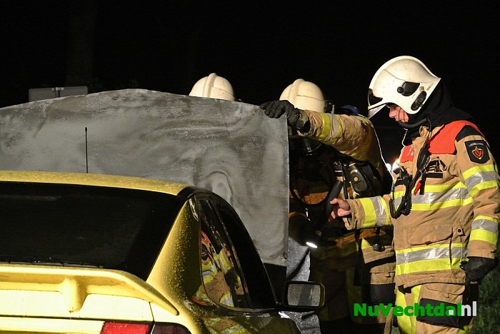 [Video] Auto in brand op de Dedemsweg bij Dalfsen - Foto: Niels Jansen