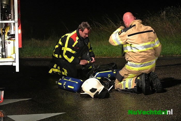 [Video] Auto in brand op de Dedemsweg bij Dalfsen - Foto: Niels Jansen