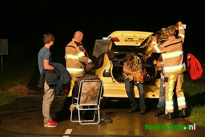 [Video] Auto in brand op de Dedemsweg bij Dalfsen - Foto: Niels Jansen