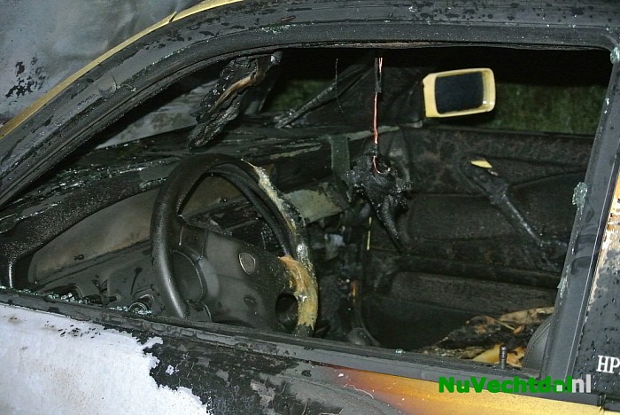 [Video] Auto in brand op de Dedemsweg bij Dalfsen - Foto: Niels Jansen