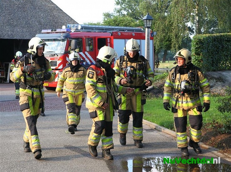 Brandweer Lemelerveld en Luttenberg oefenen in Lemele - Foto: Martin Zwakenberg