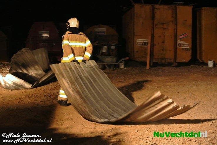 Video: Felle brand op bouwplaats Vitens Dalfsen - Foto: Niels Jansen