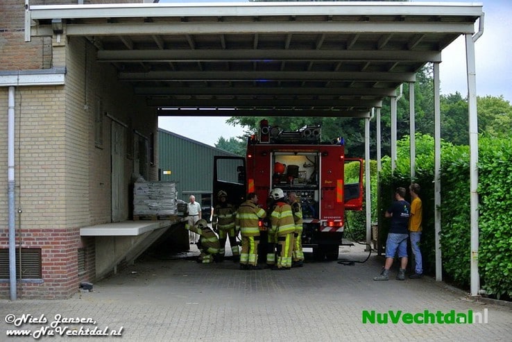 Brand diervoederbedrijf Rondweg Dalfsen - Foto: Niels Jansen