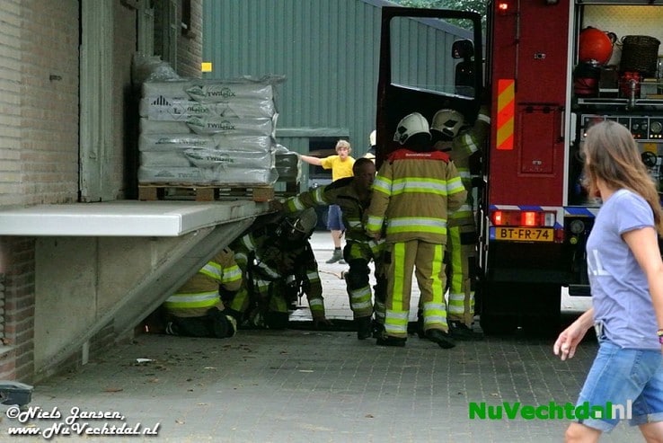 Brand diervoederbedrijf Rondweg Dalfsen - Foto: Niels Jansen