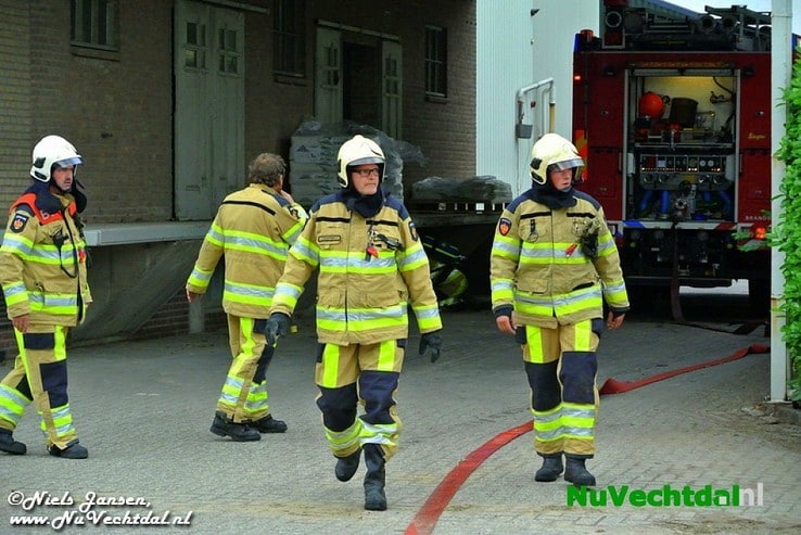 Brand diervoederbedrijf Rondweg Dalfsen - Foto: Niels Jansen