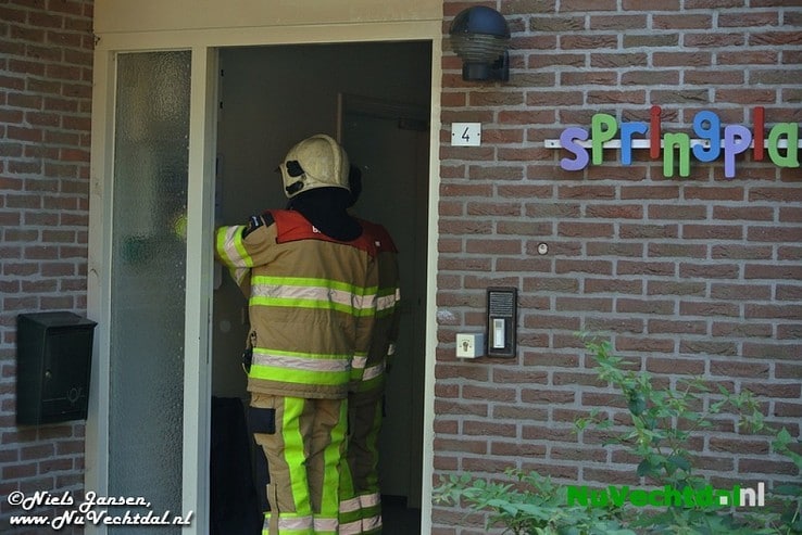 Brandweer Dalfsen rukt uit naar verbrande muffins - Foto: Niels Jansen