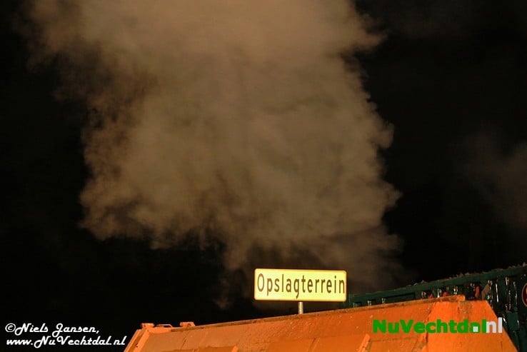 Video: Felle brand op bouwplaats Vitens Dalfsen - Foto: Niels Jansen