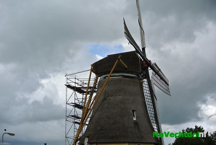 [Foto’s] Westermolen Molenstraat Dalfsen in de steigers - Foto: Niels Jansen