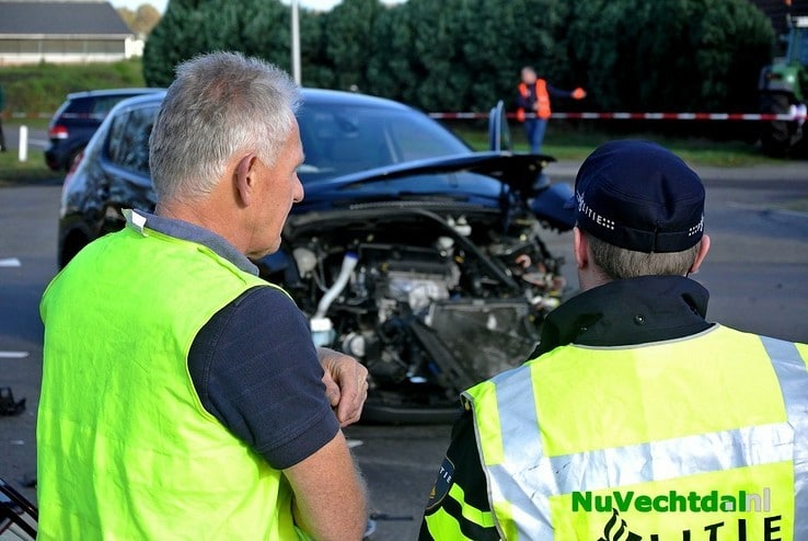 Video: Drie gewonden bij crash Hessenweg Oudleusen - Foto: Niels Jansen