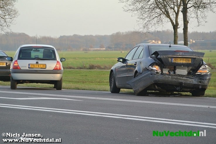 Video: Kettingbotsing Hessenweg N340 Dalfsen - Foto: Niels Jansen