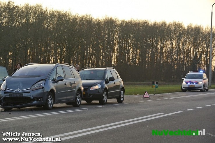 Video: Kettingbotsing Hessenweg N340 Dalfsen - Foto: Niels Jansen