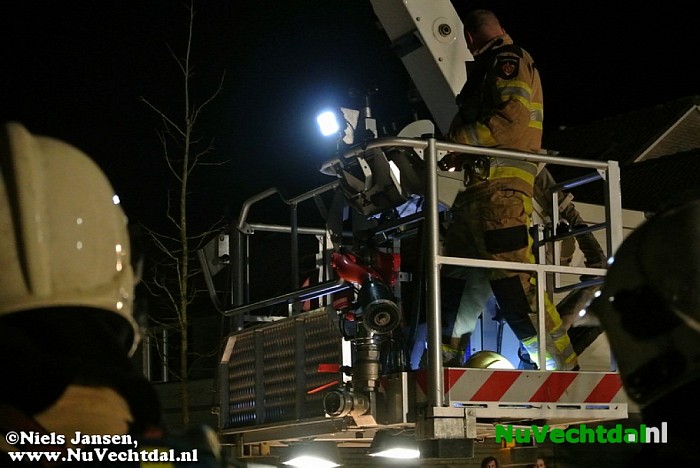 Schoorsteenbrand eerste Kerstdag Kloosterhof Dalfsen - Foto: Niels Jansen
