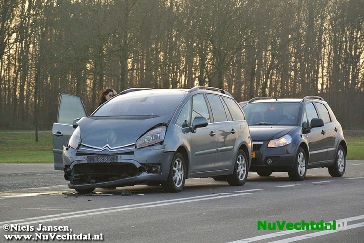 Video: Kettingbotsing Hessenweg N340 Dalfsen - Foto: Niels Jansen