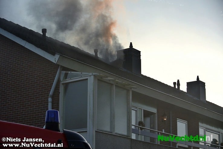 Woningbrand Badinckstraat Dalfsen - Foto: Niels Jansen