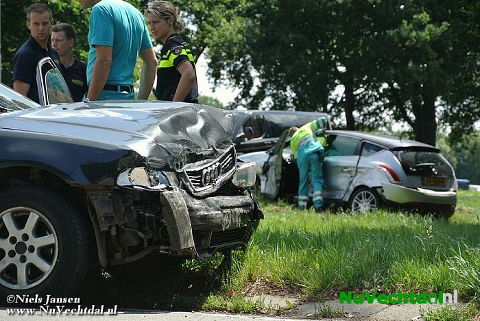 Gewonden bij ongeval N35 / Hagenweg Laag Zuthem - Foto: Niels Jansen